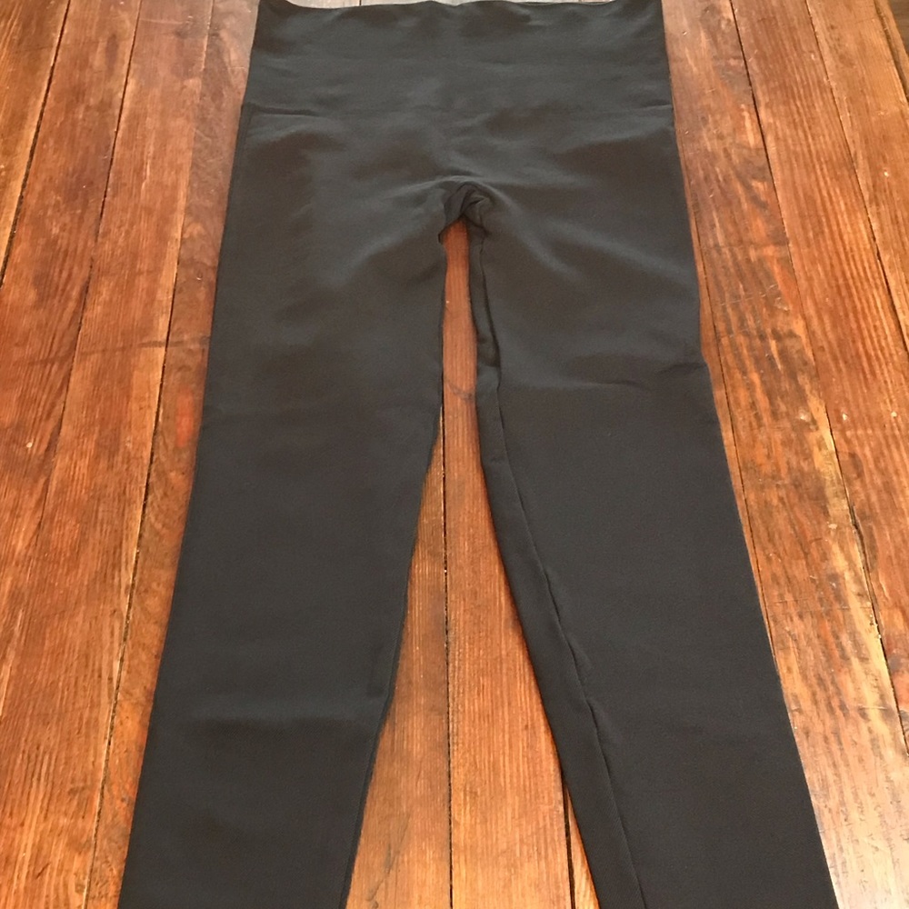 SPANX ANKLE LEGGING